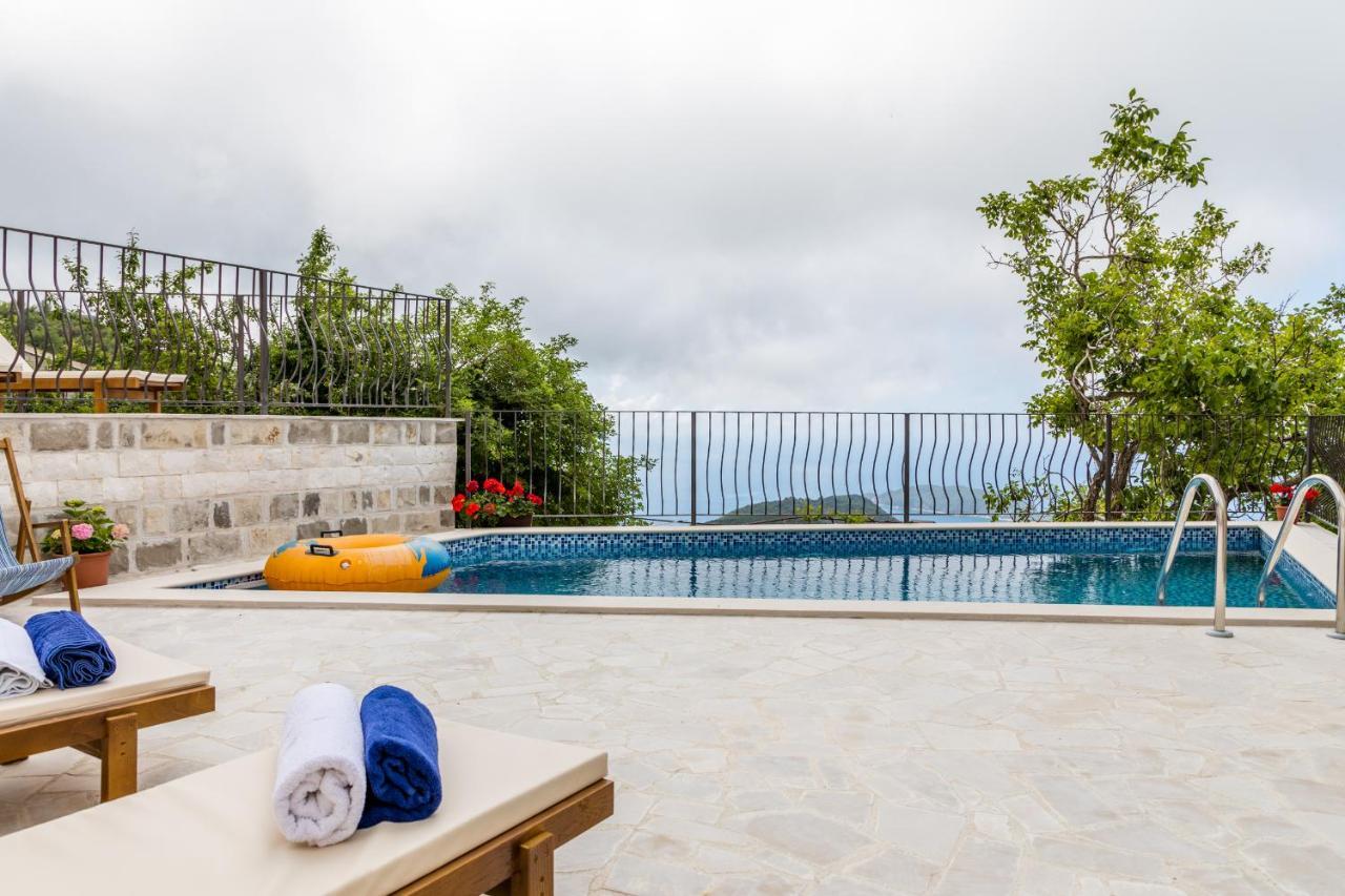Villa Ladera Lapcici บุดวา ภายนอก รูปภาพ