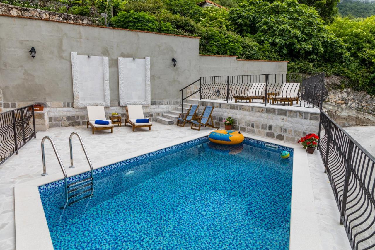 Villa Ladera Lapcici บุดวา ภายนอก รูปภาพ