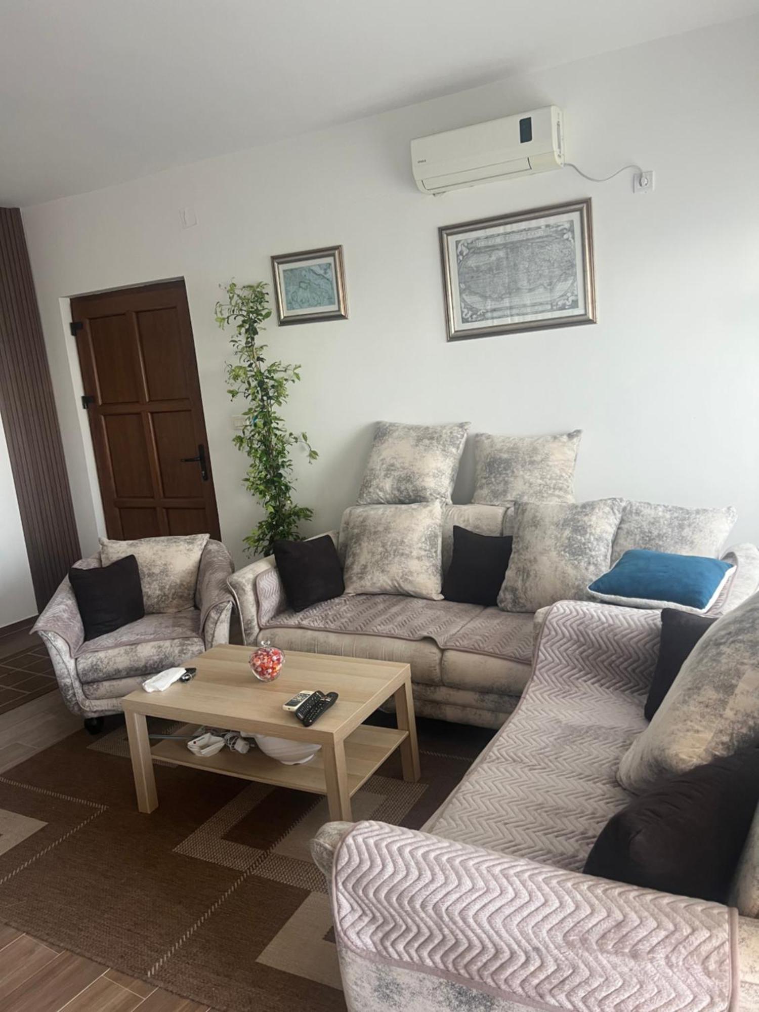 Villa Ladera Lapcici บุดวา ภายนอก รูปภาพ
