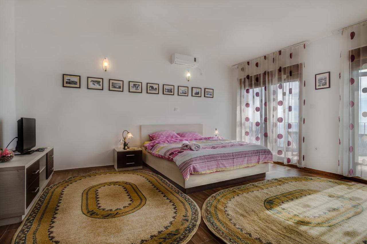 Villa Ladera Lapcici บุดวา ภายนอก รูปภาพ