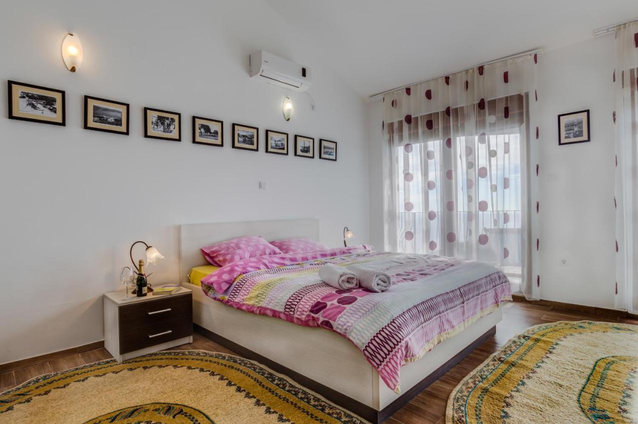 Villa Ladera Lapcici บุดวา ภายนอก รูปภาพ