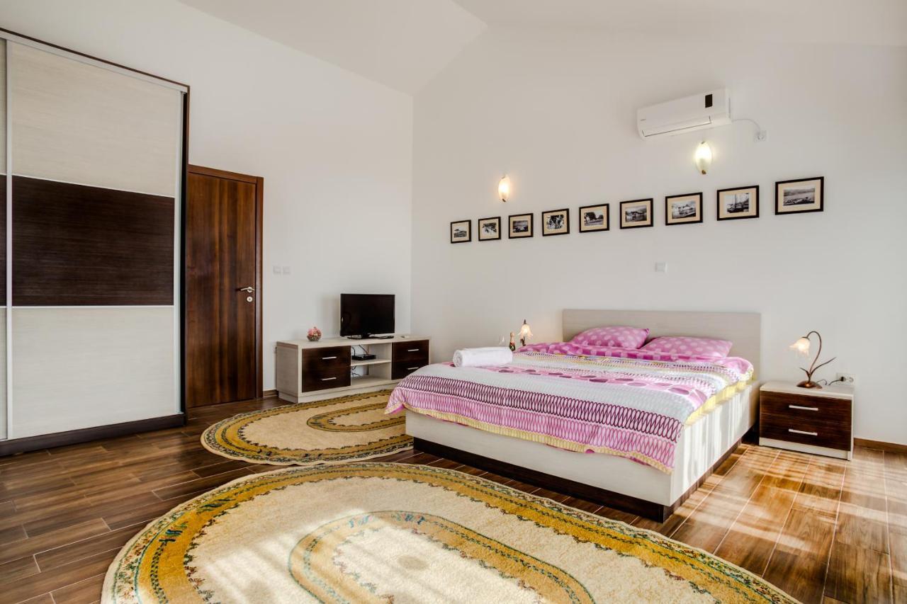 Villa Ladera Lapcici บุดวา ภายนอก รูปภาพ